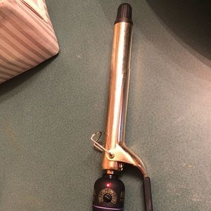Hot Tools Curling Iron